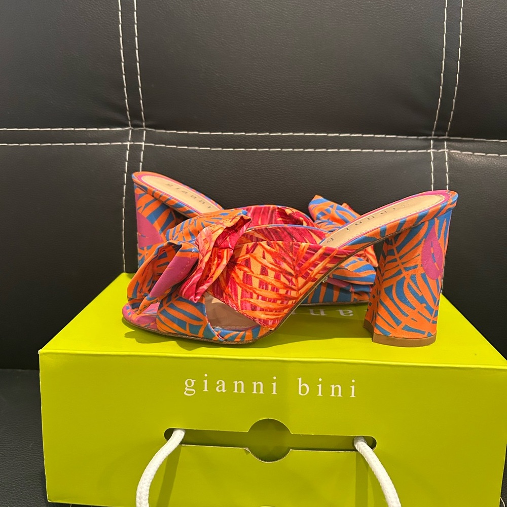 Gianni Bini Vibrant Pink and Orange Mules - Picture 2 of 9